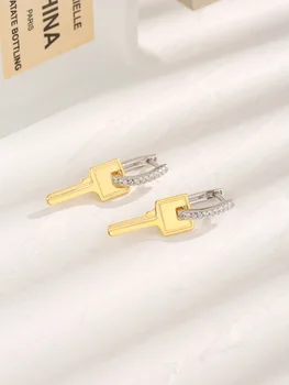 2023 Europietiški ir amerikietiški minimalistiniai aksesuarai Retro moteriški S925 svarų sterlingų sidabro auskarai Nauji kūrybingi cirkonio rakto auskarai