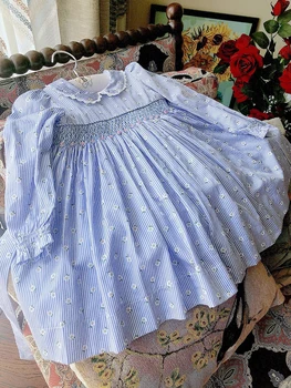 2024 Nauja vientisa mėlyna suknelė mergaitei Smocking Baby Princess suknelės Laisvalaikio drabužiai Rudens mažylio gimtadienis Vaikų kostiumai