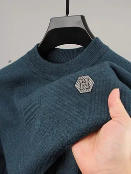 Aukštos klasės prekės ženklo mados margintas megztas megztinis vyrams 2023 metų rudens žiemos naujas prabangus pliušinis sutirštintas šiltas apvalaus kaklo megztinis