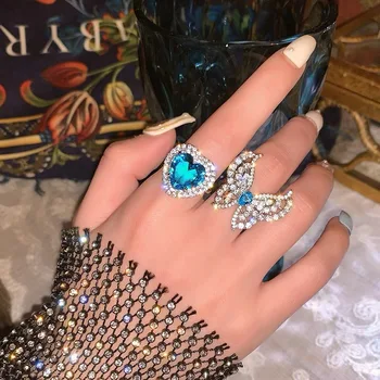 Blizgus mėlynas krištolo sparno širdies žiedas moterims Prabangus pilnas kalnų krištolo drugelis Atviri reguliuojami vestuviniai žiedai Žavesys Papuošalai 2023
