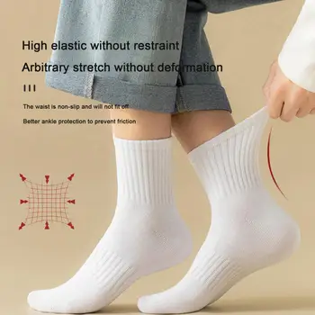 Didelis elastingumas Vidutinio blauzdos kojinės Sutirštintos elastingos neslystančios vidurinės vamzdelio Vienspalvės derančios grindų kojinės šilumos komfortui vyrams