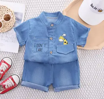 Dizainerių berniukų vasaros apranga Korėjietiško stiliaus drabužiai kūdikiams vaikams Animacinis džinsinis audinys trumpomis rankovėmis ir šortai Sportiniai kostiumai mažyliams