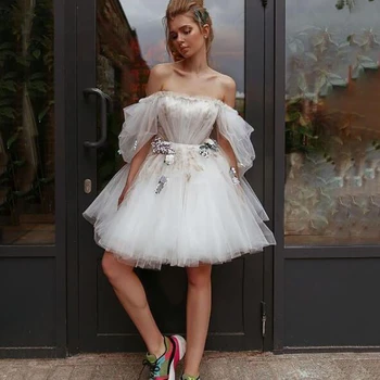 Fėjos trumpos vestuvinės suknelės nuo peties su pūstomis rankovėmis Nuotakos suknelės Gėlės Vestuvinė suknelė Pagal užsakymą pagaminta 2023