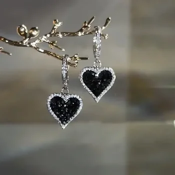 Išskirtiniai juodo krištolo meilės cirkoniniai auskarai moterims Madingi personalizuoti 
