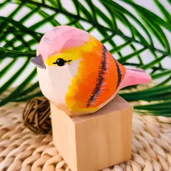 Medžio drožyba Rankų darbo spalvingas paukščių ornamentas su medžio pagrindo meniniu graviruotu plunksnų modeliu kambario biuro kavinės dekorui poliruotas