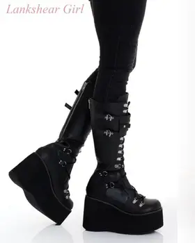 Moteriški suvarstomi iki kelių juodi veganiški odiniai batai Tamsaus stiliaus metalinis žiedas Sunkiosios pramonės dizaino platformos batai