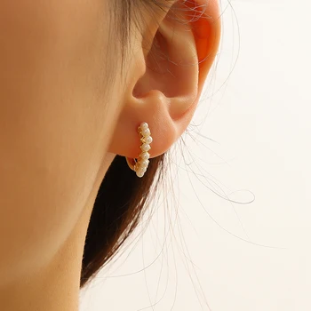 Nauja mada Korėja Spalvoti perlai maži lankelio auskarai moterims Išskirtinis apvalus apskritimas Auskarų auskarai Vestuvių vakarėlio papuošalai