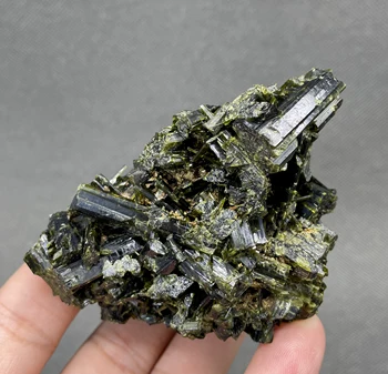 NAUJIENA! 188g Natūrali Brazilija žalias turmalinas mineralinių kristalų pavyzdžiai akmenys ir kristalai kvarco kristalai